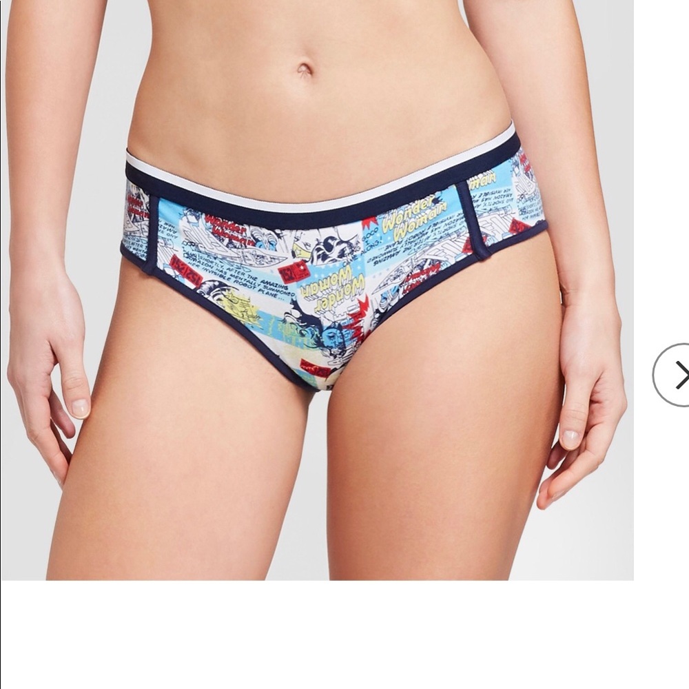 🐝🐝BNWT Wonder Woman Hipster Briefs